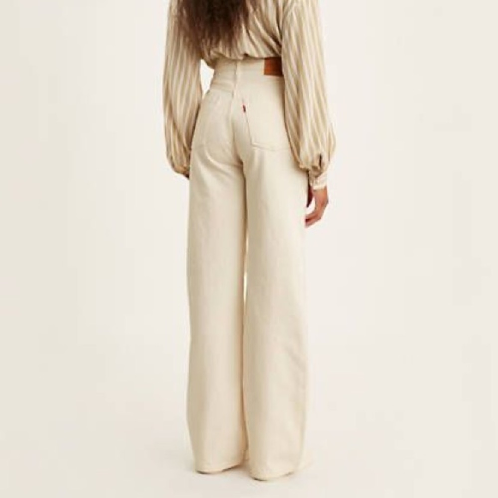 NWT Levi's Ivory Ribcage Wide-leg Jeans